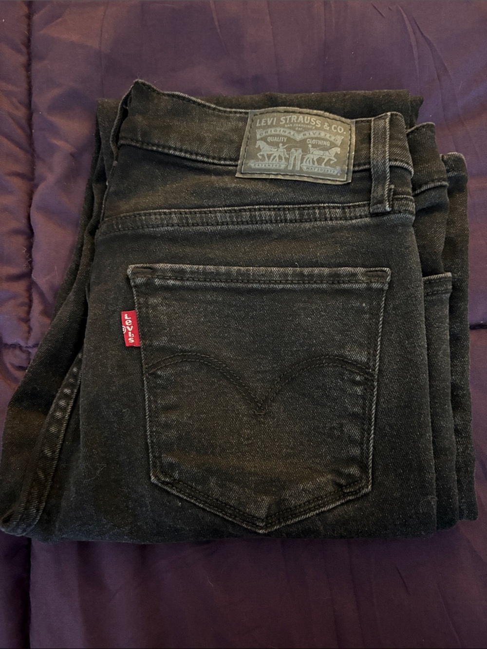 Levi’s Strauss Signature women’s black straight leg jeans